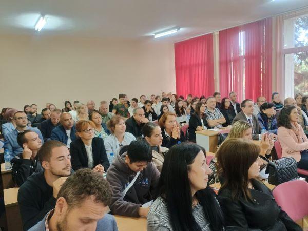 Кръгла маса в АУ на тема: „Предизвикателства пред семейното фермерство и развитието на селските райони в България“