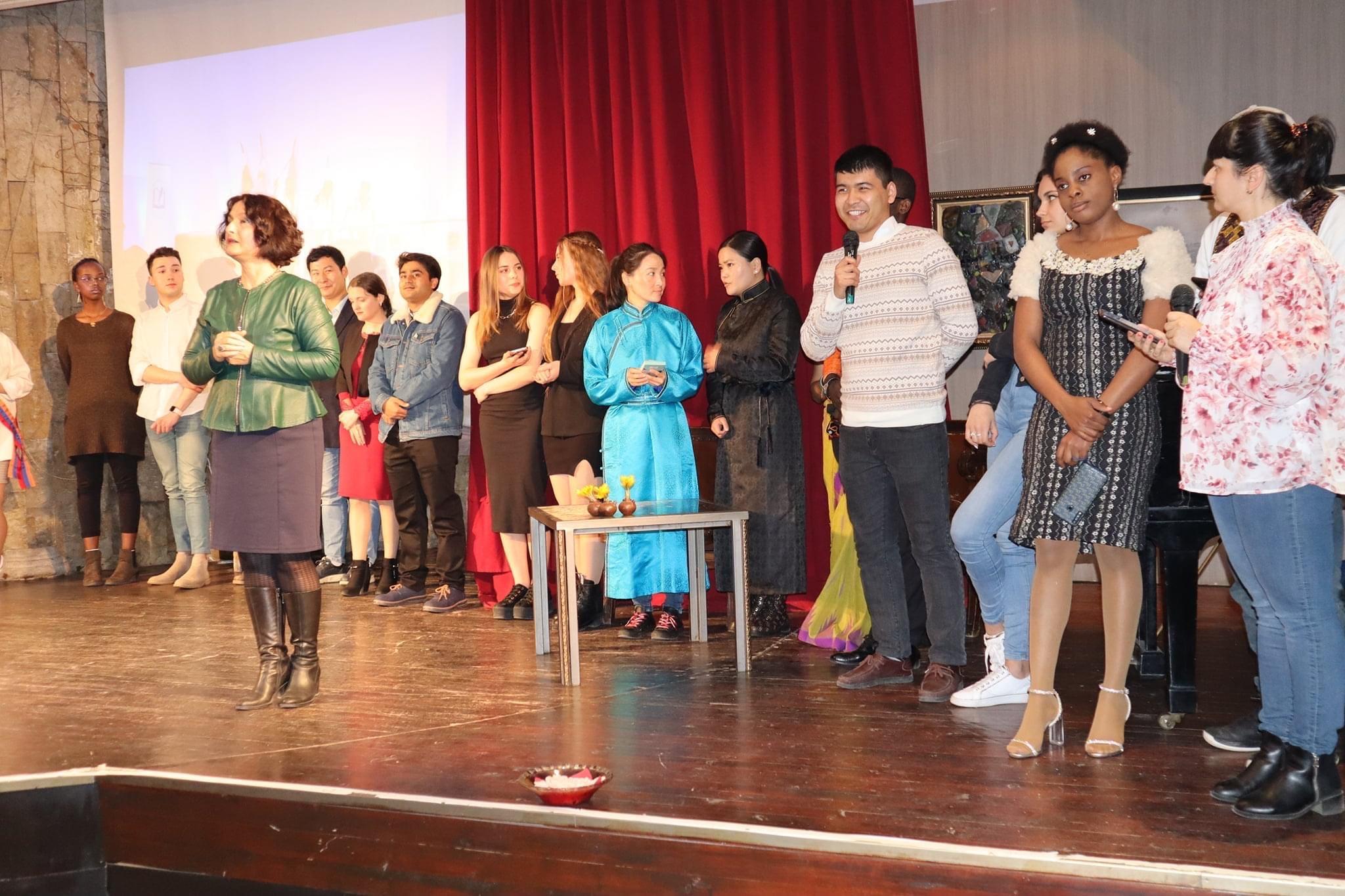 Еразъм студенти от 10 държави се включиха в отбелязването на Международния ден на майчиния език