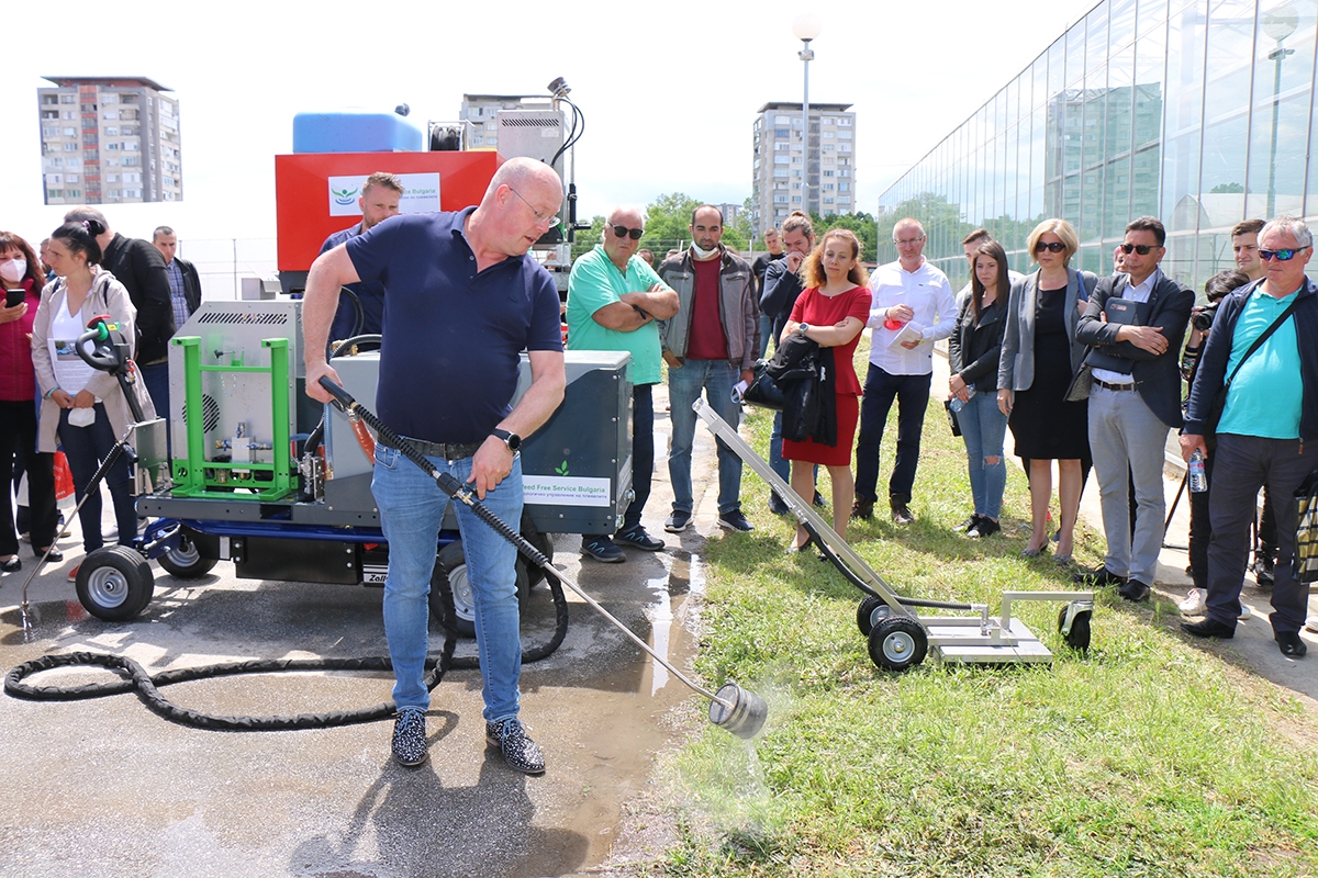 Weed Free Service Bulgaria представи най-новите 100% екологично чисти методи за борба с плевели в различни култури