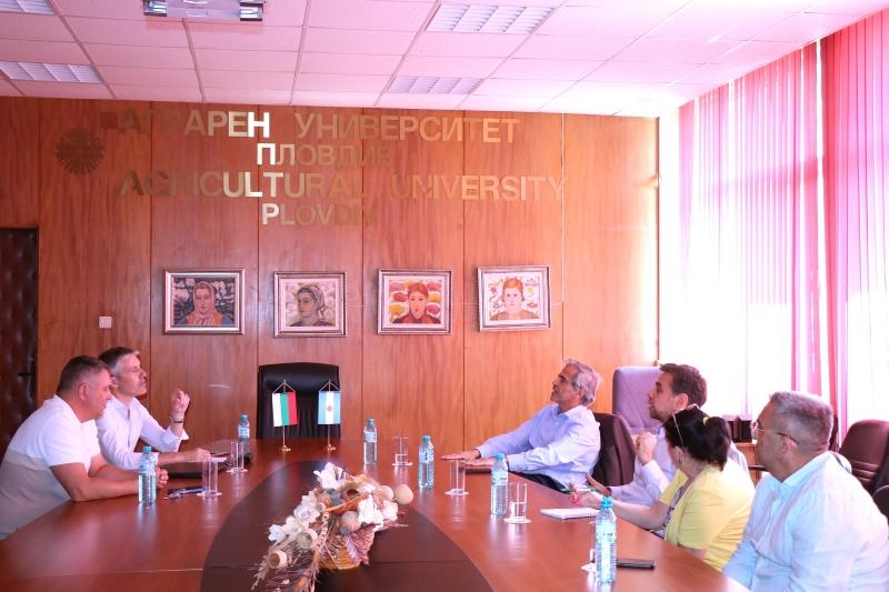 Посолството на Аржентина посети АУ за трети път   