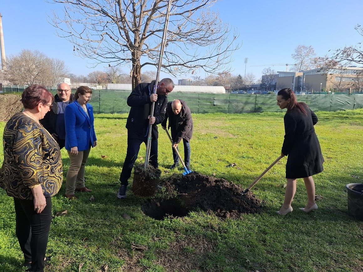 Юбилейна инициатива: Засаждане на 80 дървета по повод 80 години Аграрен университет – Пловдив