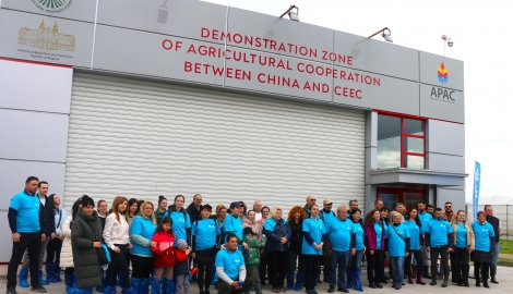 Аграрният университет – Пловдив и ОББ стартираха проект за възстановяване на българския сорт ябълка „Карастоянка“